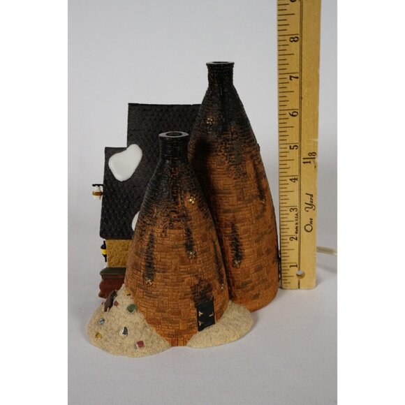 Department 56 Dickens' Village Royal Staffordshire Porcelains Lighted #58481 - Picture 2 of 10